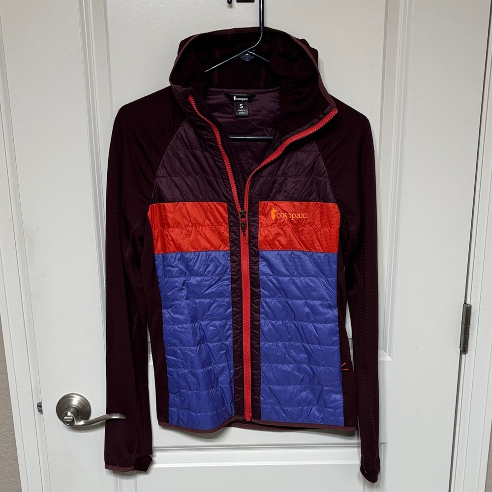 Cotopaxi Burgundy and Blue Hooded Ski Jacket